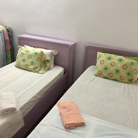 Batu Ferringhi Bayu Emas Apartment エクステリア 写真