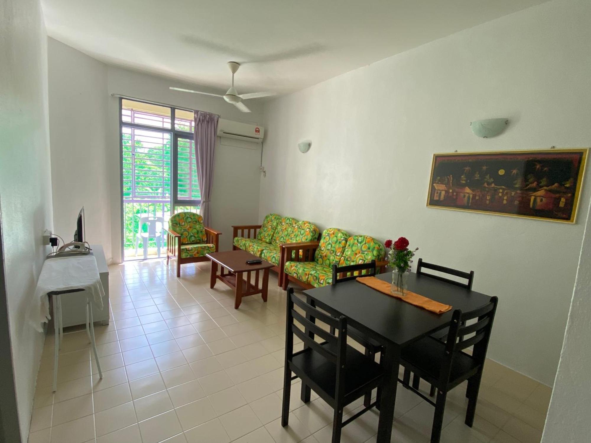 Batu Ferringhi Bayu Emas Apartment エクステリア 写真