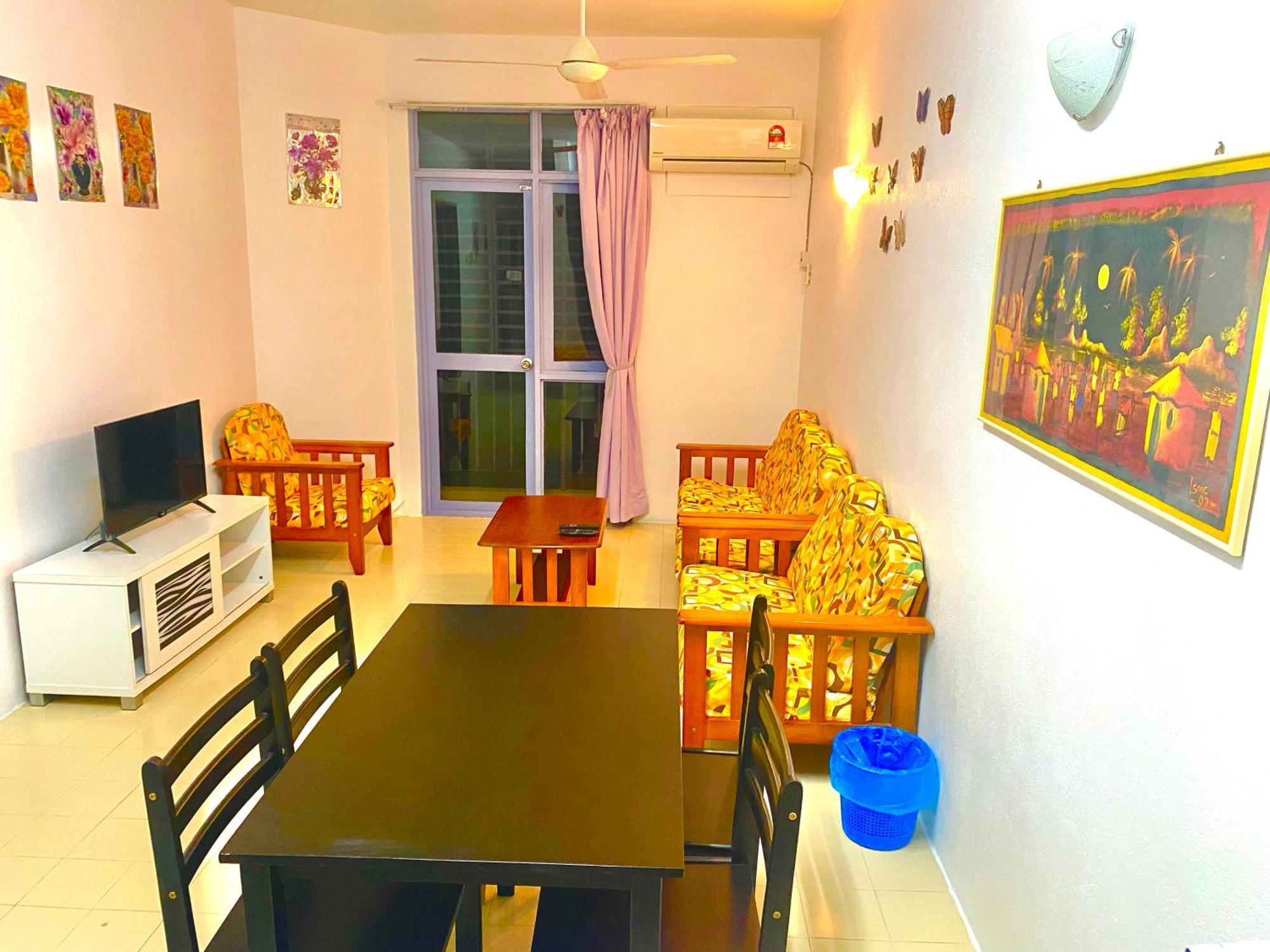 Batu Ferringhi Bayu Emas Apartment エクステリア 写真
