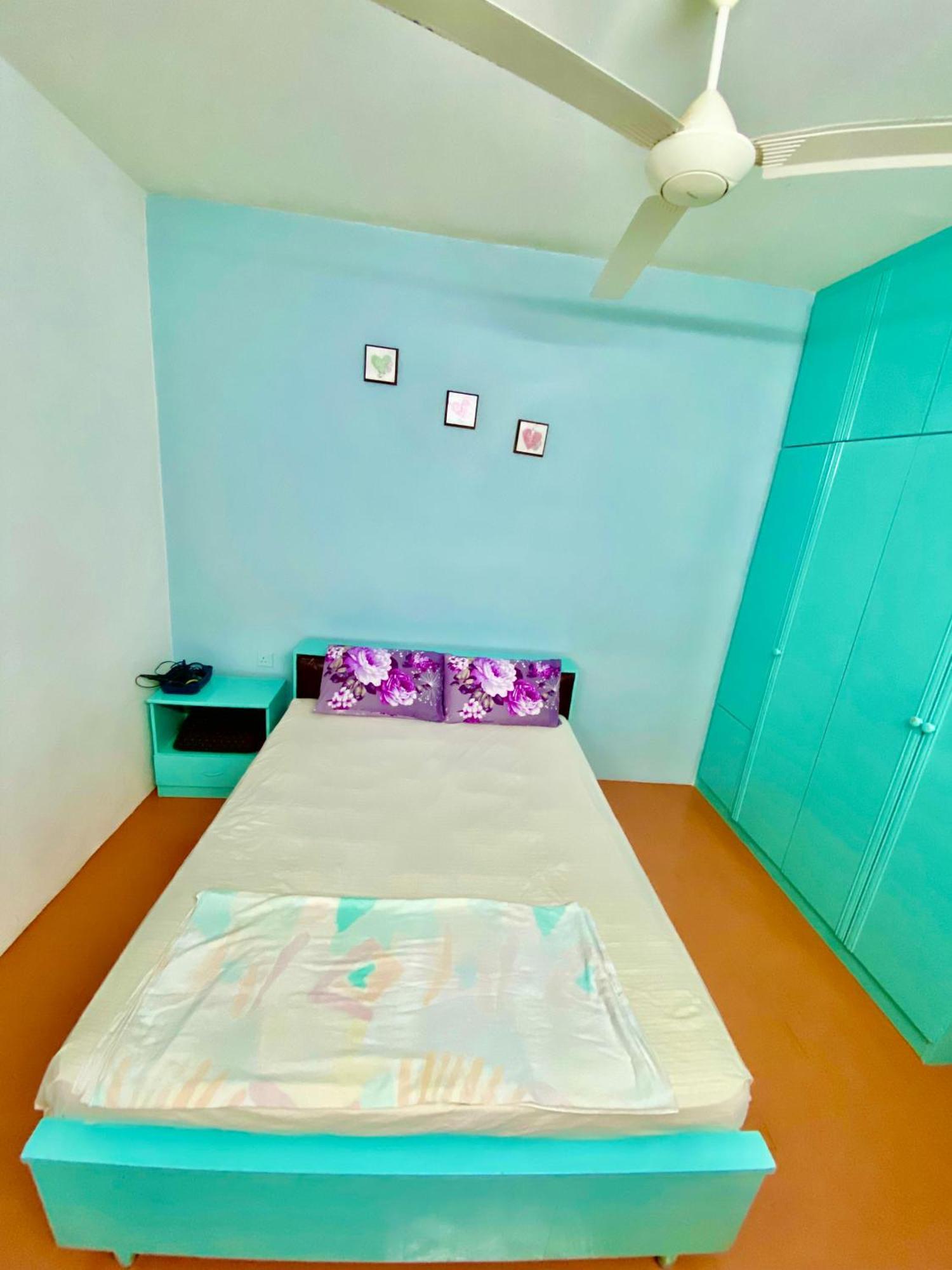 Batu Ferringhi Bayu Emas Apartment エクステリア 写真